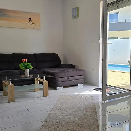 Three Floor Deluxe Pool Apartments Novalja Exterior photo