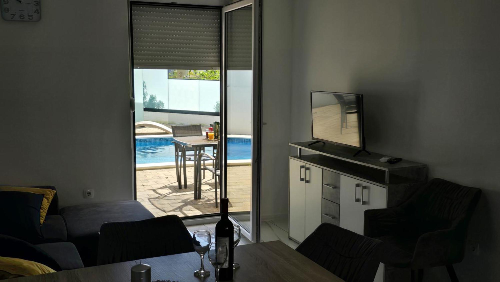 Three Floor Deluxe Pool Novalja