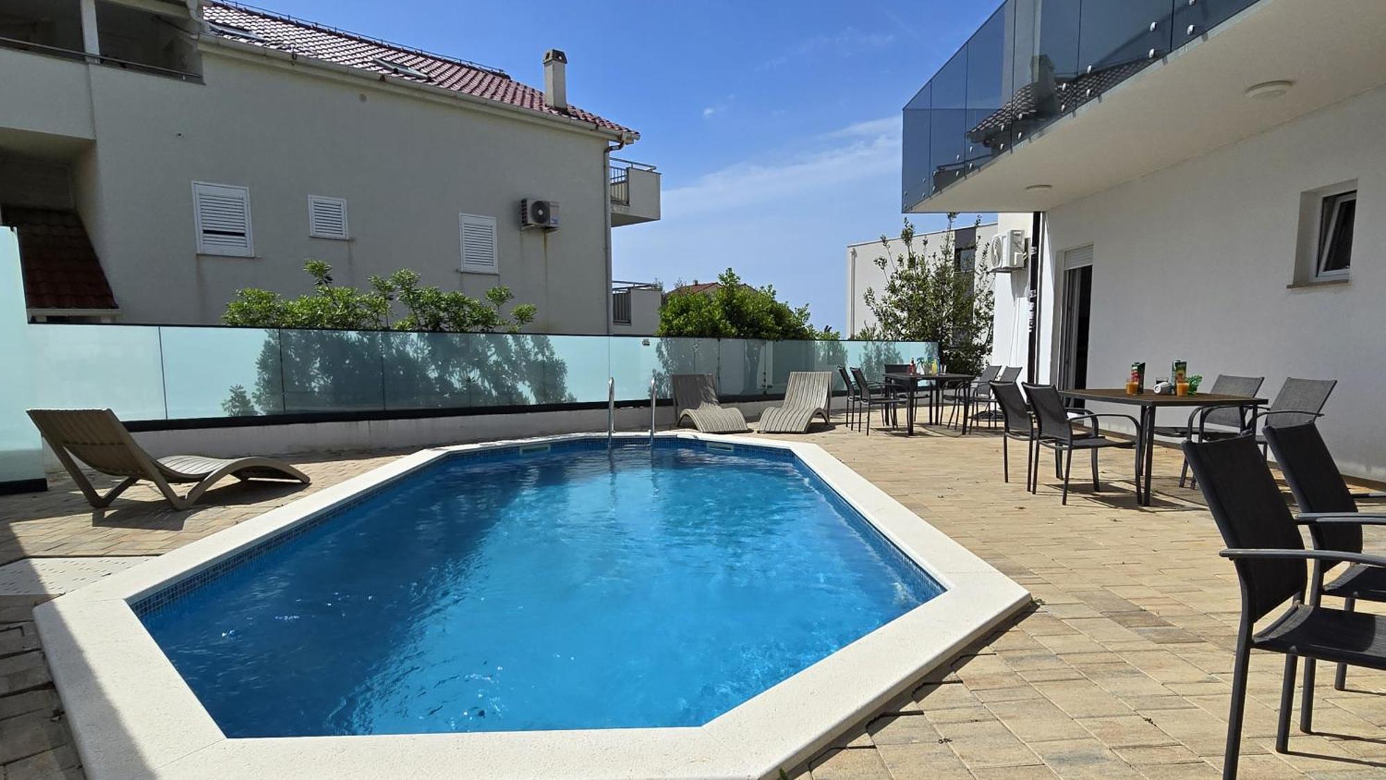 Apartment Three Floor Deluxe Pool