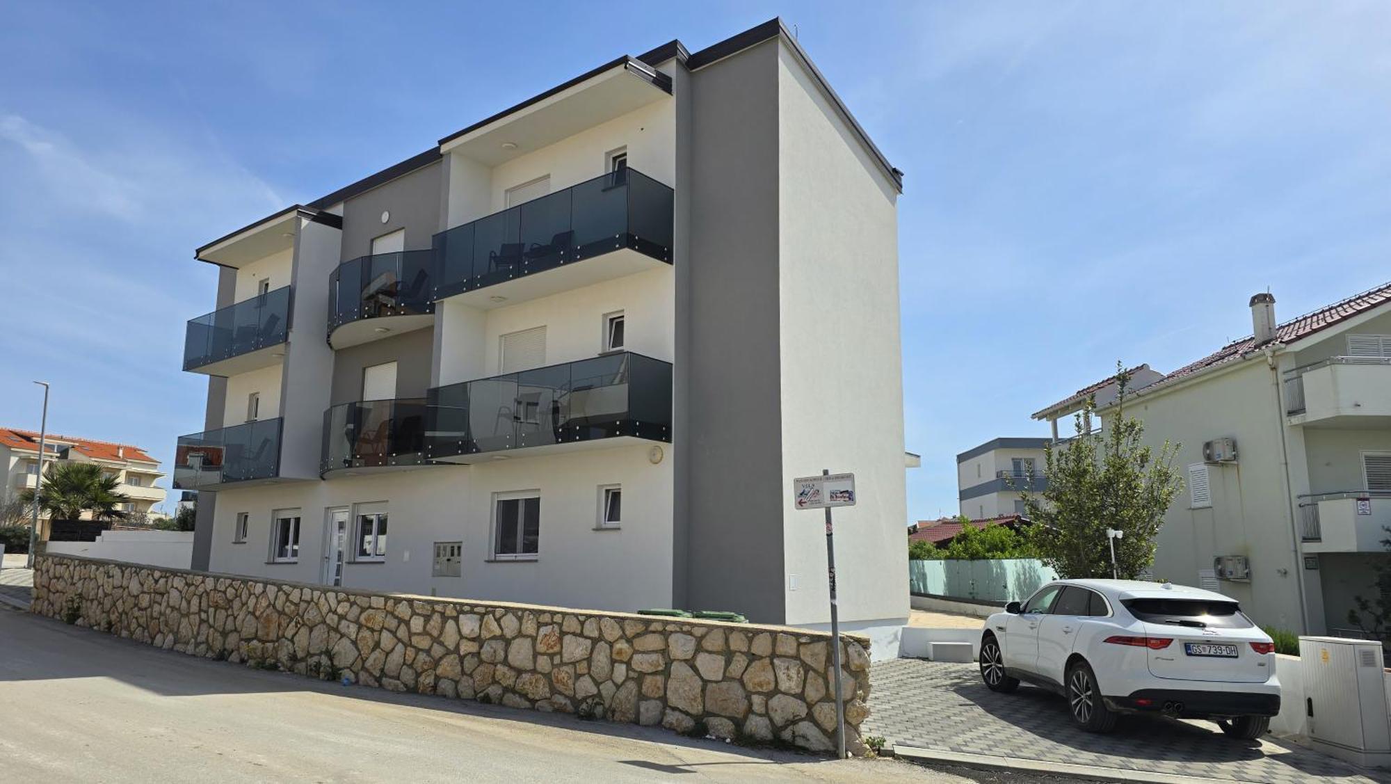 Apartment Three Floor Deluxe Pool Novalja