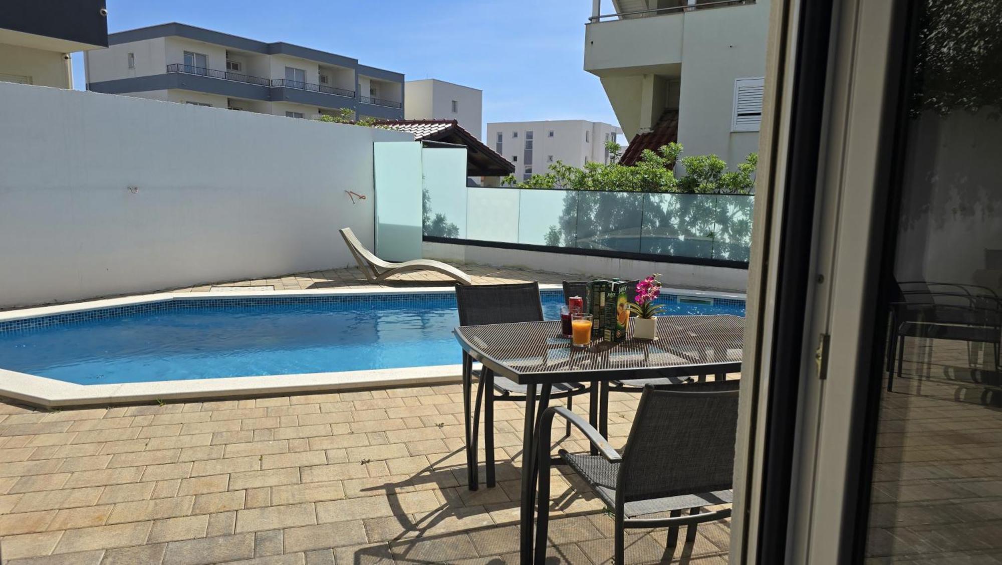 Three Floor Deluxe Pool * Novalja