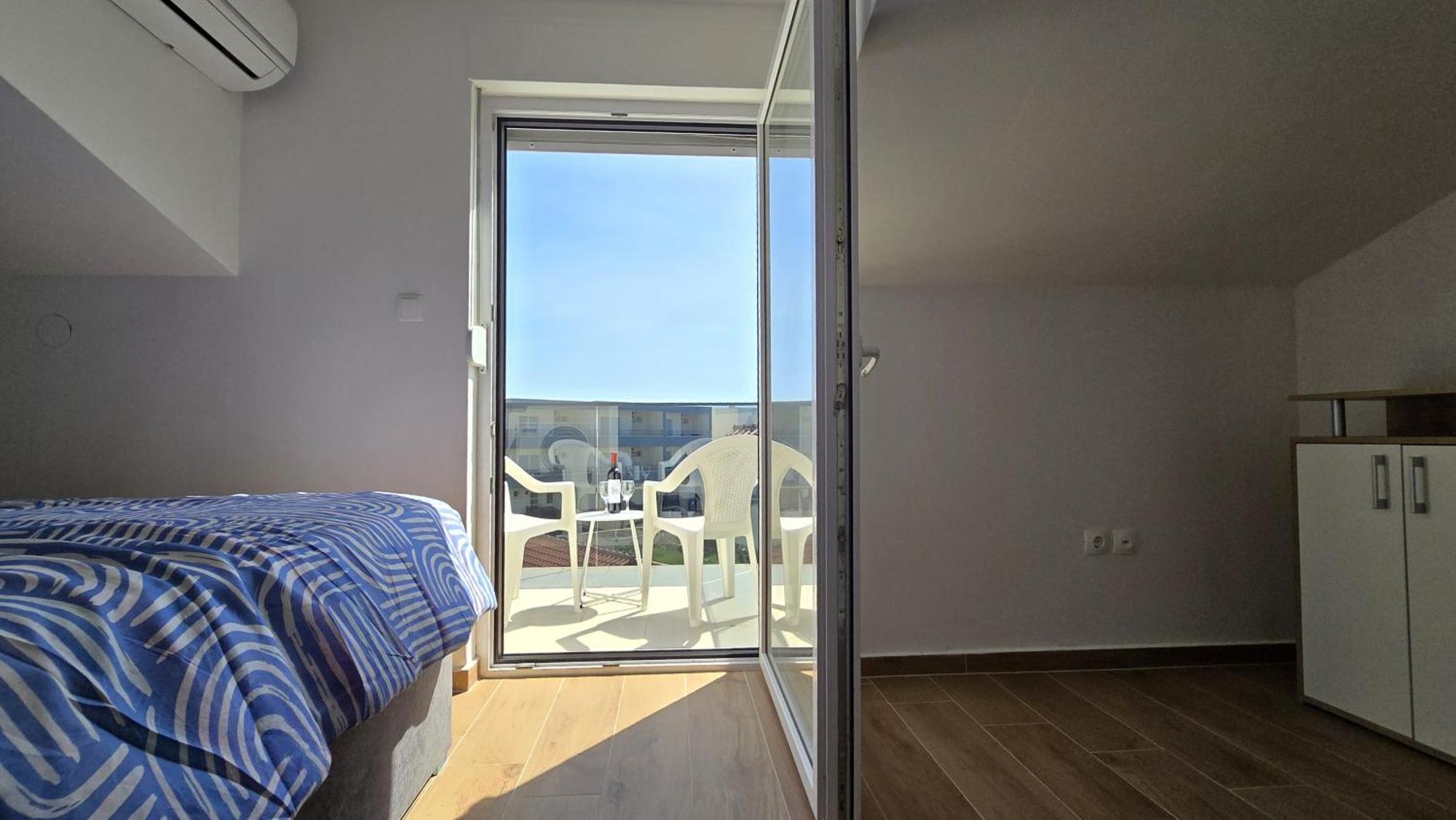 Three Floor Deluxe Pool Apartment